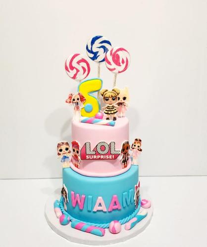 LOL, doll cake