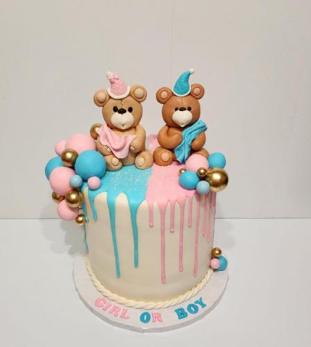 Baby shower cake