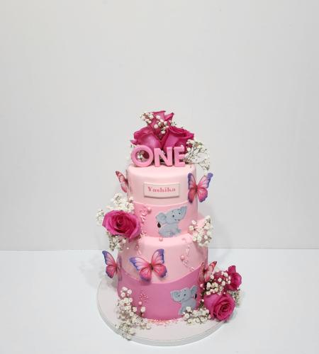 Fresh flowers cake